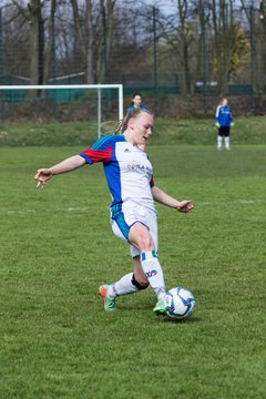 Bild 308 - wBJ SV Henstedt Ulzburg - TSV Sch�nberg : Ergebnis: 5:2